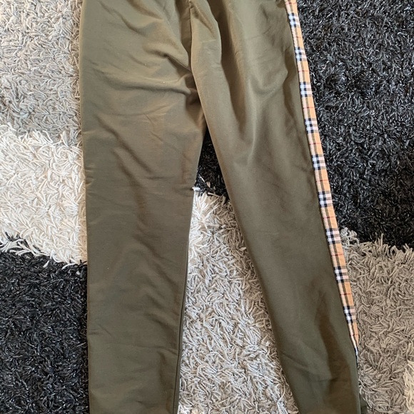 Sleepwear - Picture 2 of 2